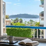 2-br With Terrace & Sea View Palm Apartman