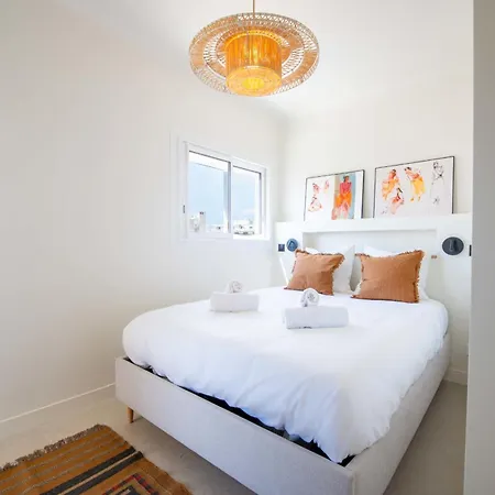 2-br With Terrace & Sea View Palm
