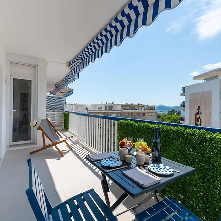 2-br With Terrace & Sea View Palm Apartman *